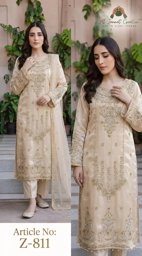 Mix, Match, Repeat: Building Outfits with Fewer Pieces 1774817987012572678106269657068